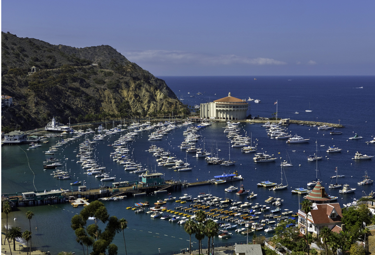 Avalon Bay (Credit: Catalina Chamber of Commerce)