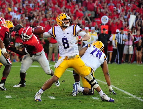 ATHENS, GA - SEPTEMBER 28: Zach Mettenberger #8 of the LSU Tigers passes against the Georgia Bulldogs at Sanford Stadium on September 28, 2013 in Athens, Georgia. (Photo by Scott Cunningham/Getty Images)