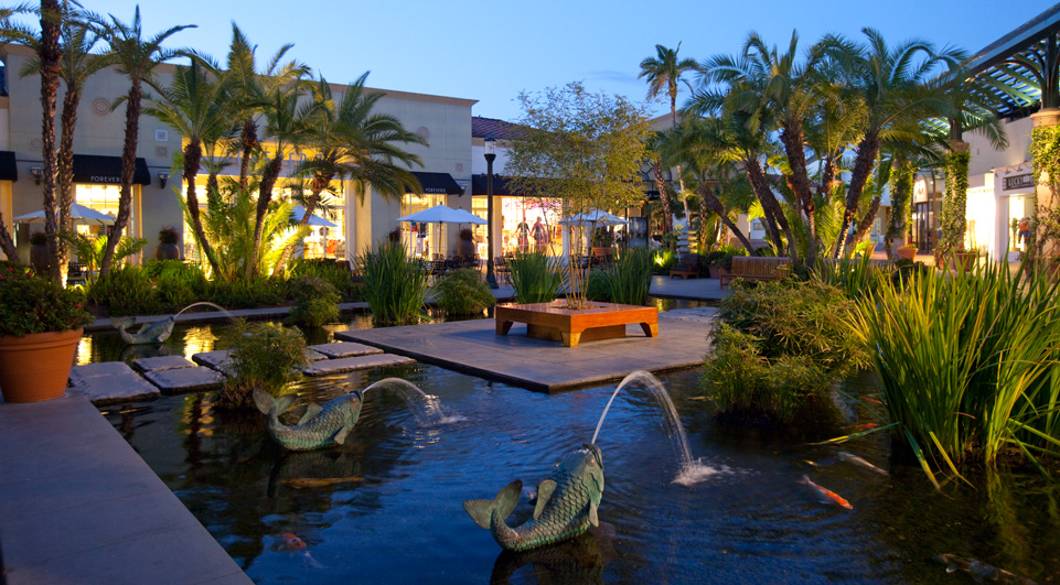 Fashion Island Shopping Center, Newport Beach, CA - California Beaches