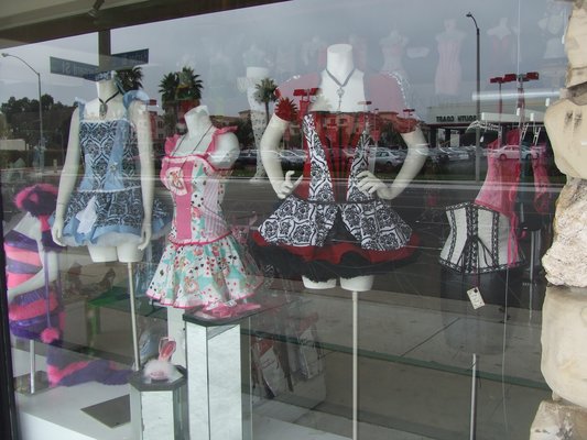 Best Lingerie Boutiques In OC - CBS Los Angeles