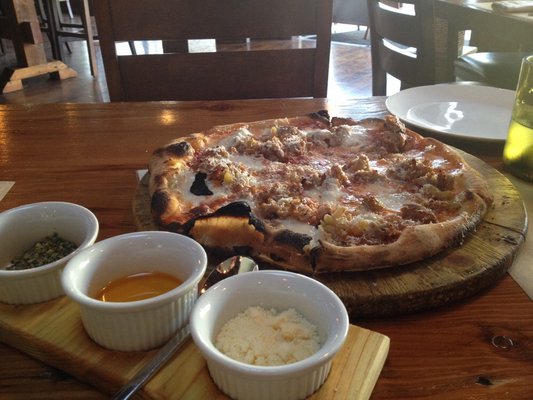 Homemade Sausage Pizza (credit: Terrence Y./Yelp)