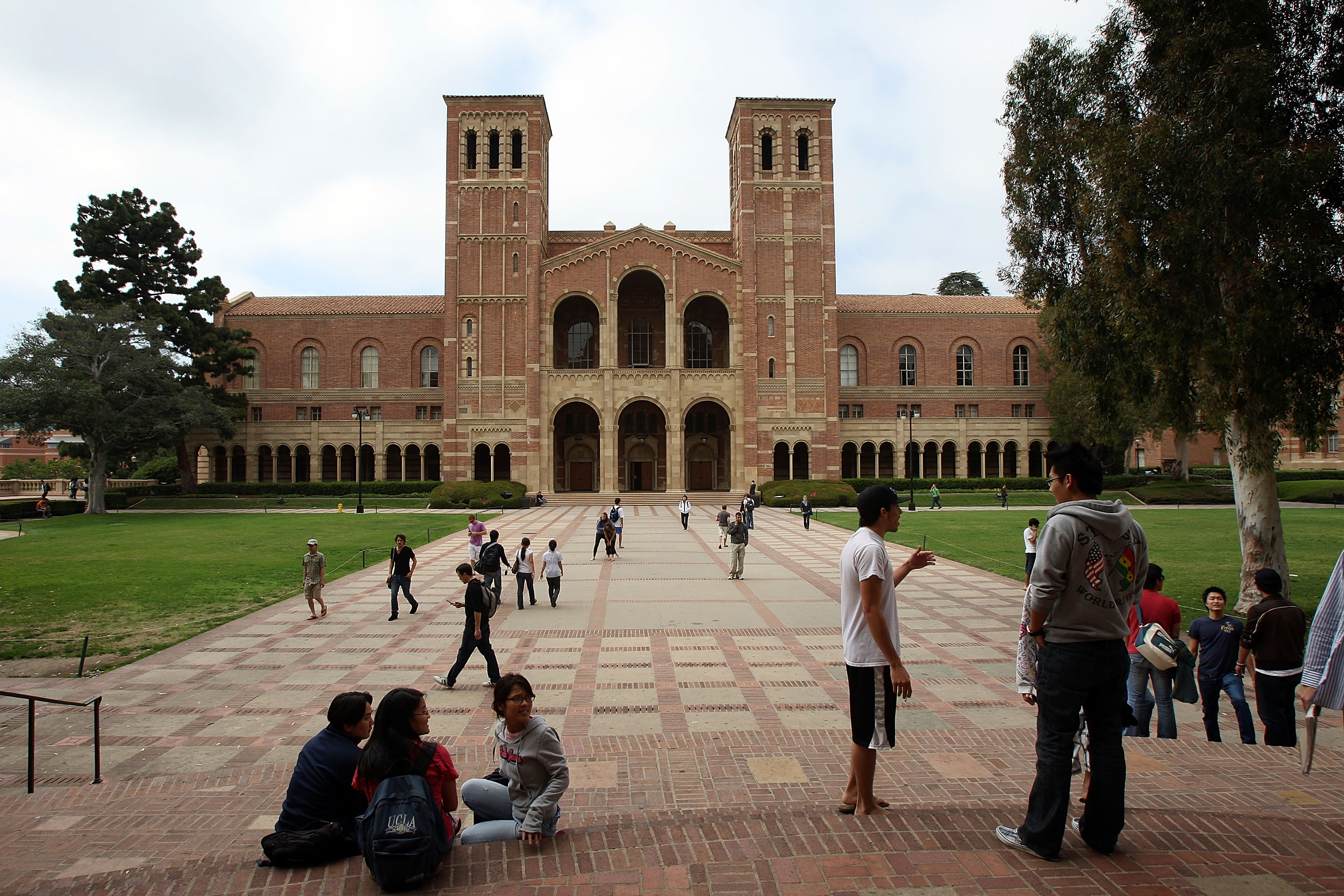 Best Universities In Los Angeles – CBS Los Angeles
