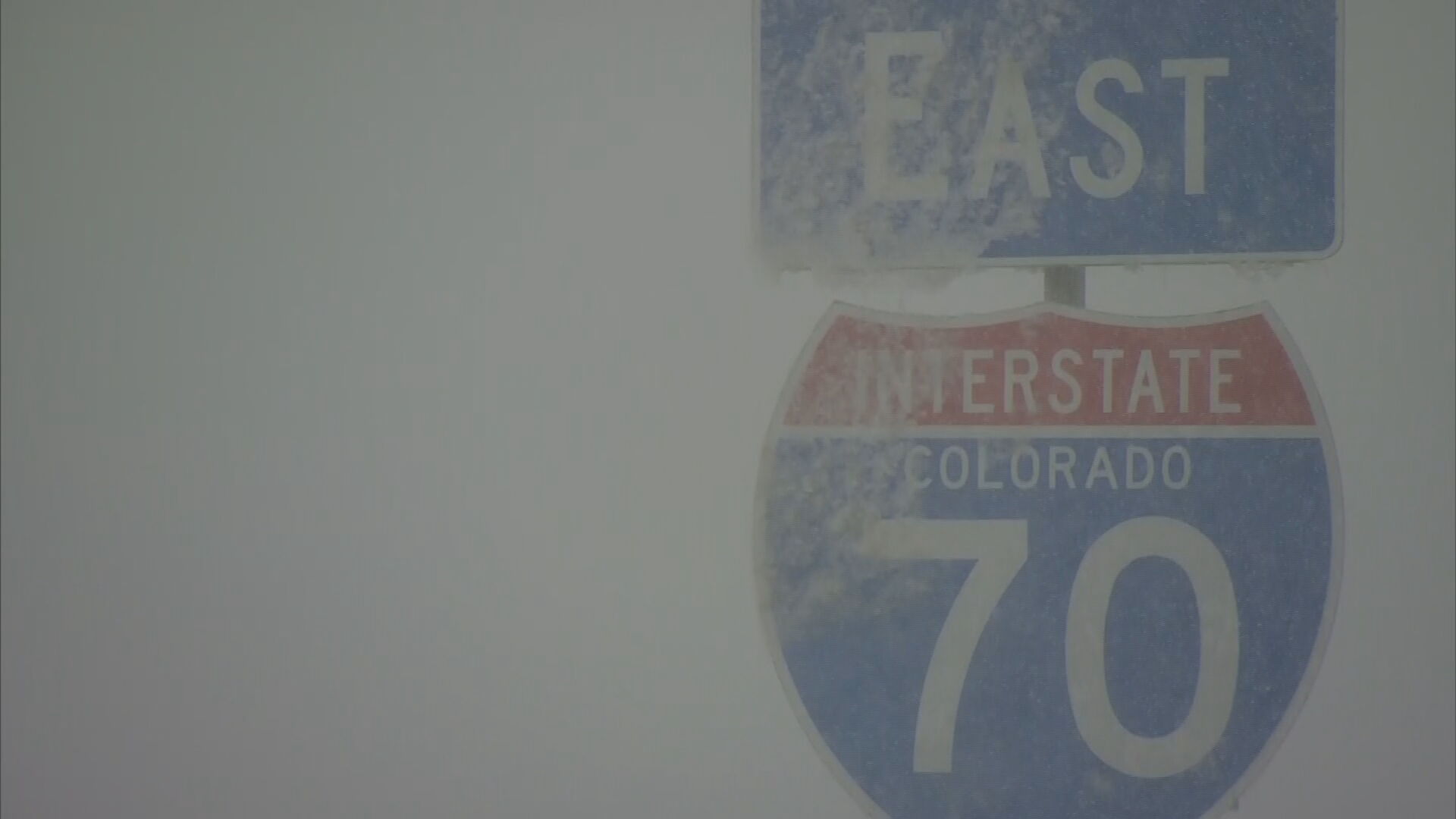 “Whiteout, brutal conditions” on I-70, closures in the Colorado Mountains, at the foot and east – CBS Denver