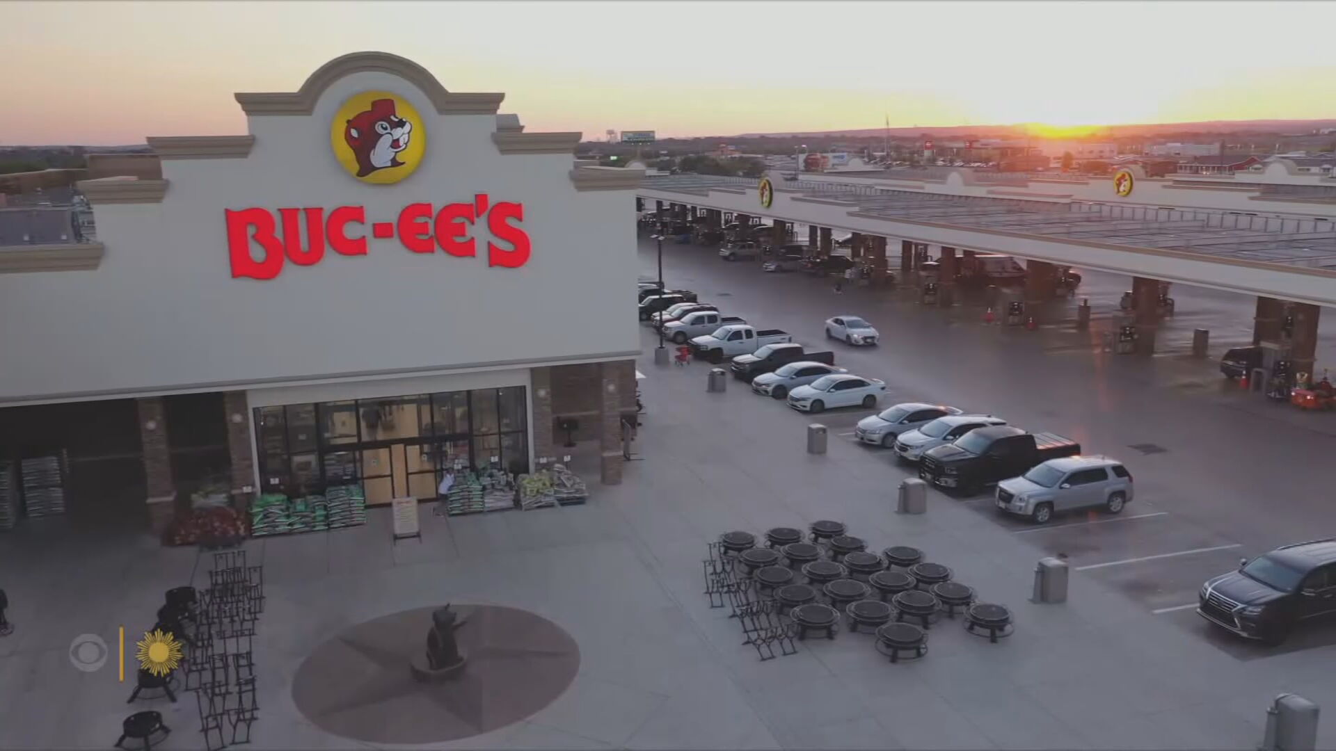 Massive Gas Station Chain 'Buc-ee's' Hopes To Compete With Iconic Johnson's  Corner - CBS Colorado